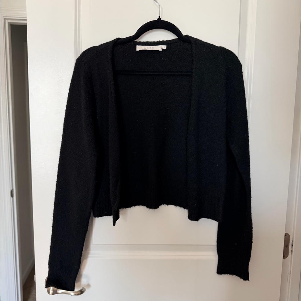 Astr the Label Vneck Cardigan